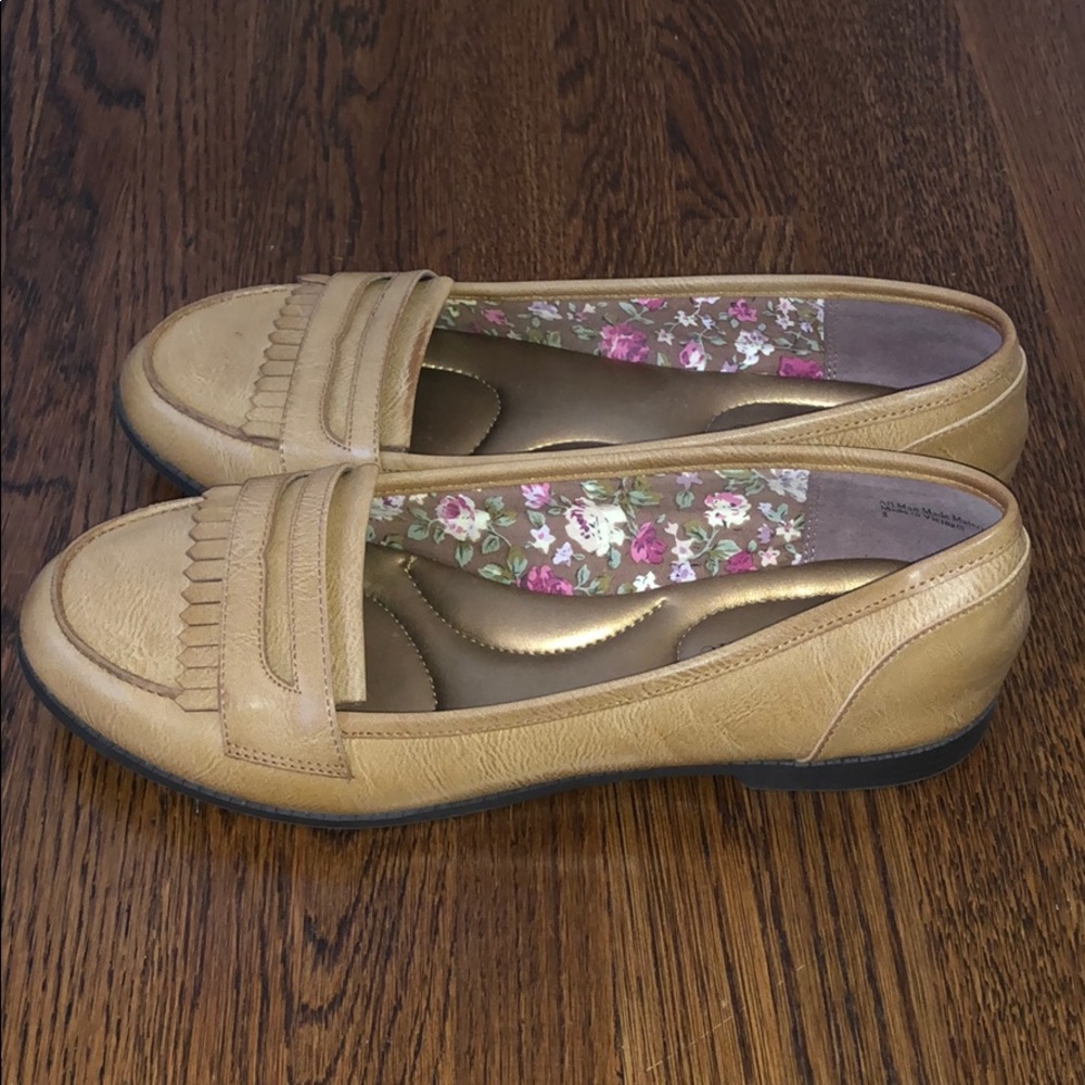 Kelly & Katie preppy loafers, NWOT